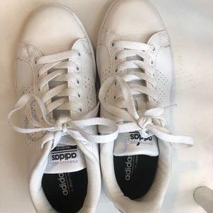 Adidas Cloudfoam tennis shoes